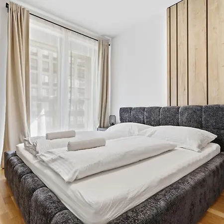 Lam Grey - Free Parking Appartamento Bratislava