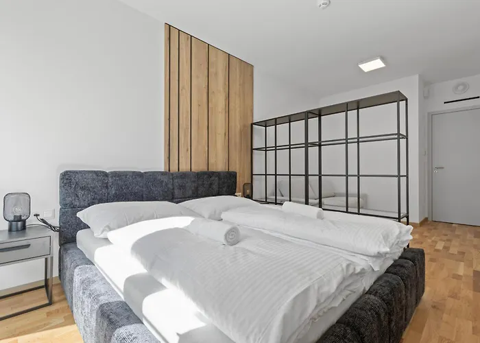 Apartmán Lam Grey - Free Parking