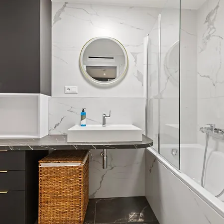 Apartament Lam Grey - Free Parking *